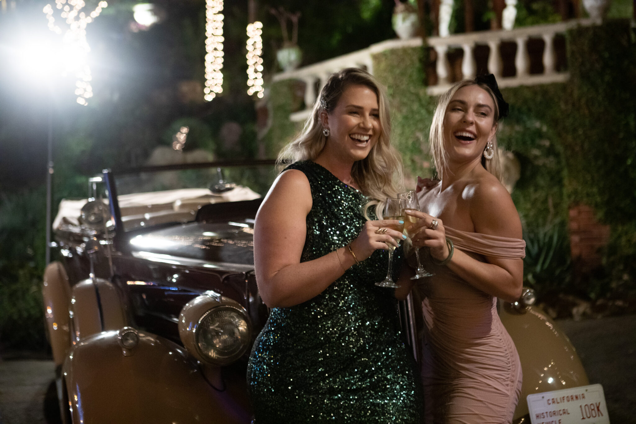 What to Expect at a Murder Mystery Dinner | The Murder Mystery Co